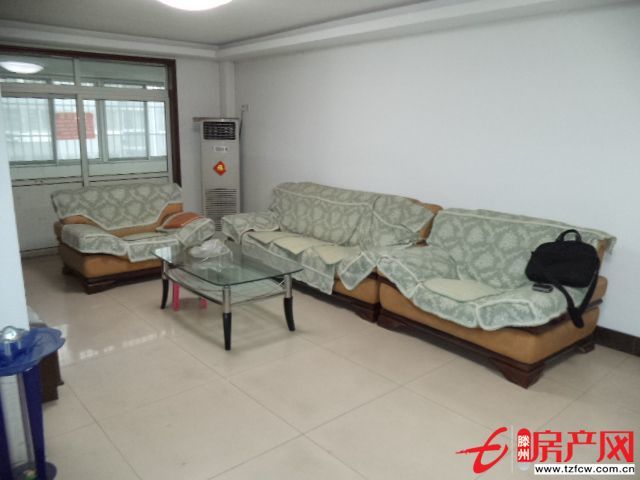 急售龍泉苑小區(qū)一百四十六平八十萬出售