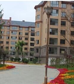 學區(qū)房，交通方便，費用低