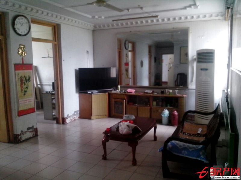 億豐花園對(duì)過(guò)觀景房大客廳采光好
