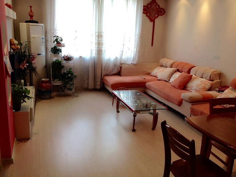 濱江二期復試精裝拎包即住三個空調(diào)