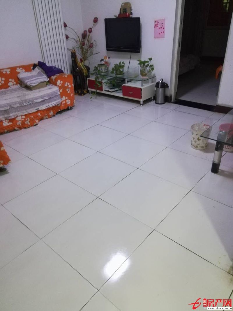 學區房，做生意居住寶地，水電暖家電家具基本齊全，拎包即住。