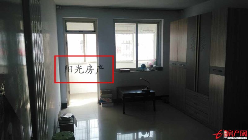學(xué)區(qū)房蘋果園小區(qū)位置佳樓層好。