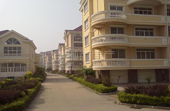 華騰東區精裝修，帶地上儲藏室，經典多層，高檔住宅，有小學中學
