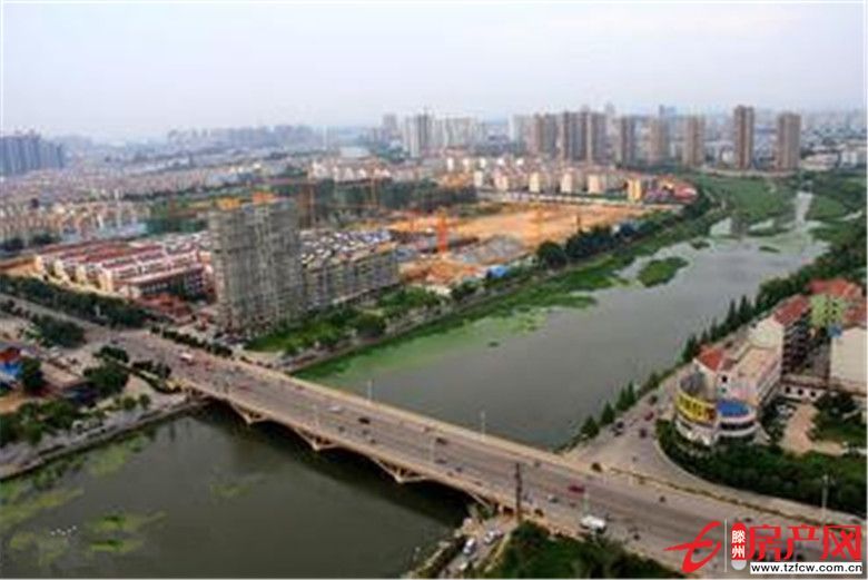 金河灣，沿河北岸，學校區域，綁定車位七萬五（另算，可貸款