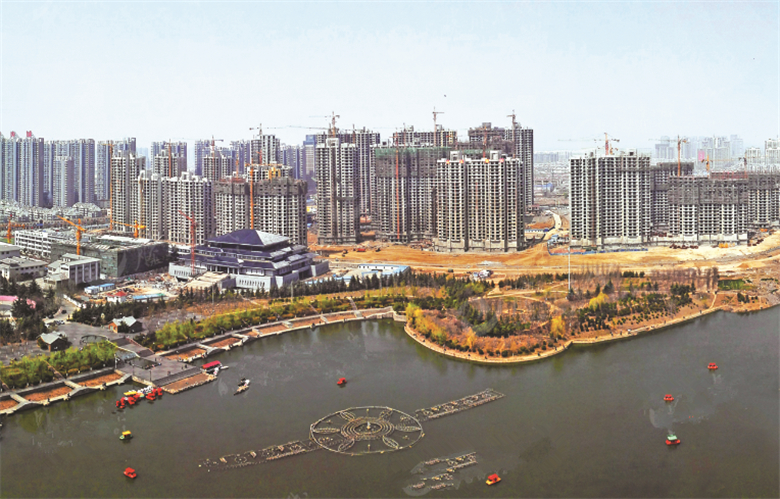 人和天地，兩梯兩戶，送露臺，三室一廳朝陽，包車位儲藏室學