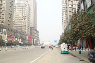 問天廣場(chǎng)房屋急售，適用于商務(wù)辦公及家庭居住，價(jià)格面議
